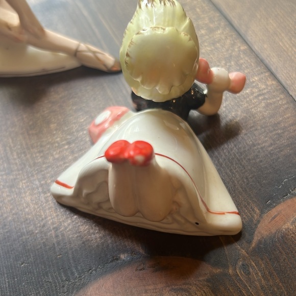 Vintage Birthday cake toppers from 1970’s Porcelain - Picture 12 of 13